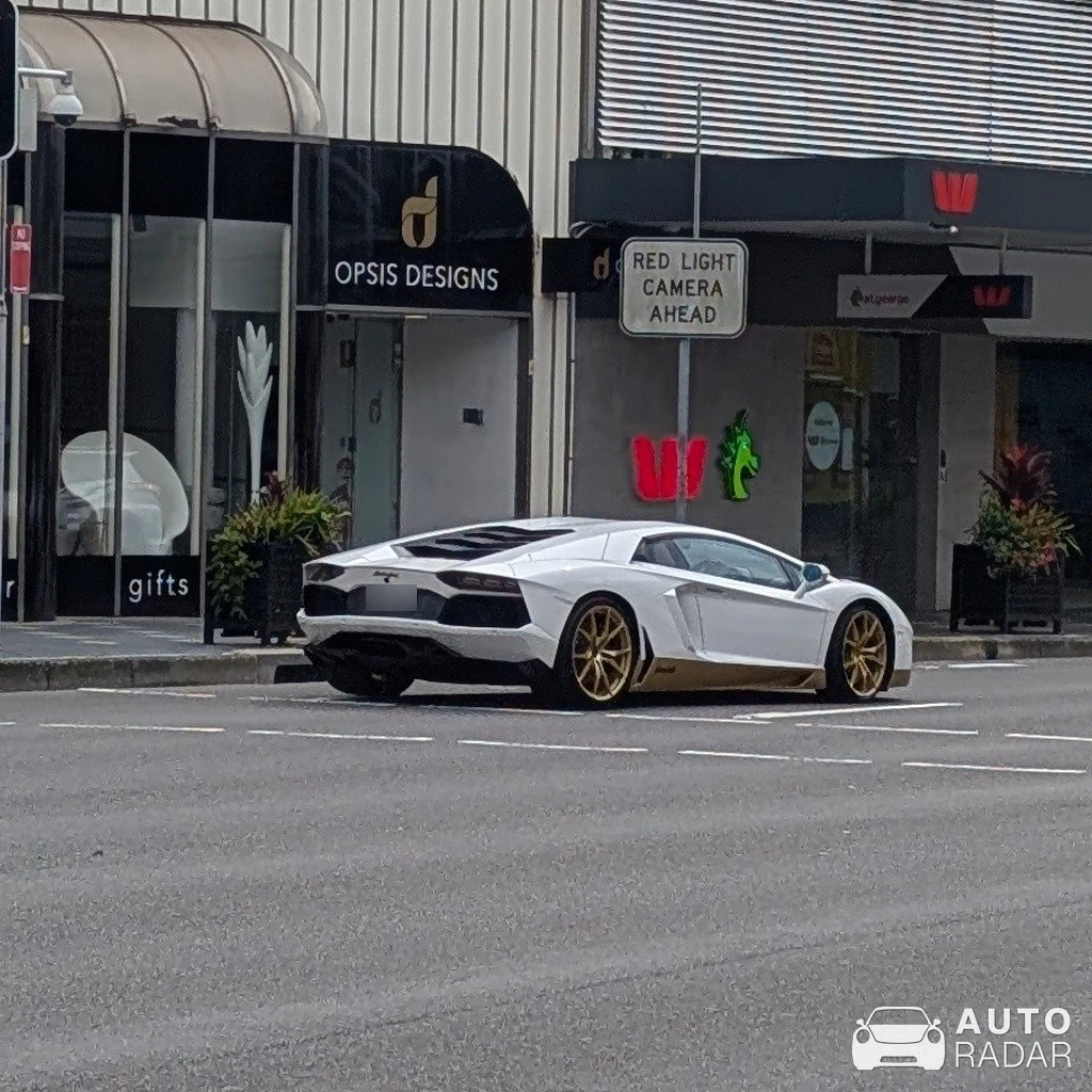 Lamborghini Aventador LP700-4 Miura Homage spotted in Sydney