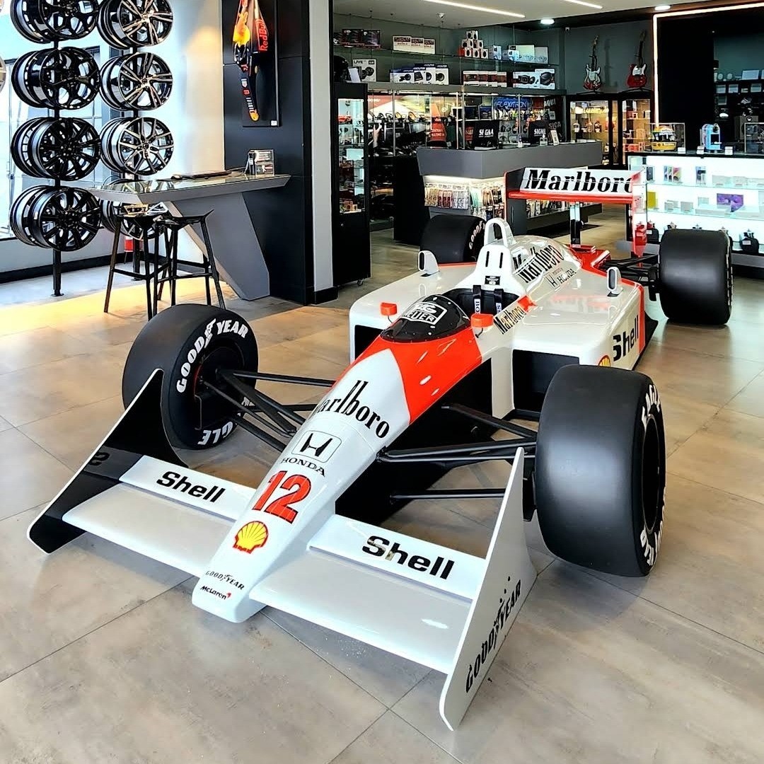 McLaren MP4/4
