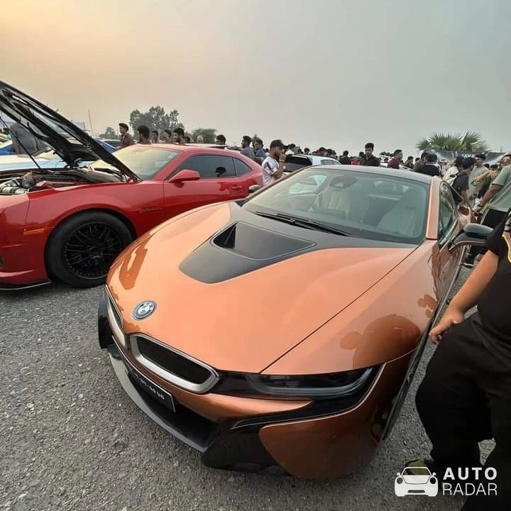 BMW i8 spotted in Dhaka, Bangladesh