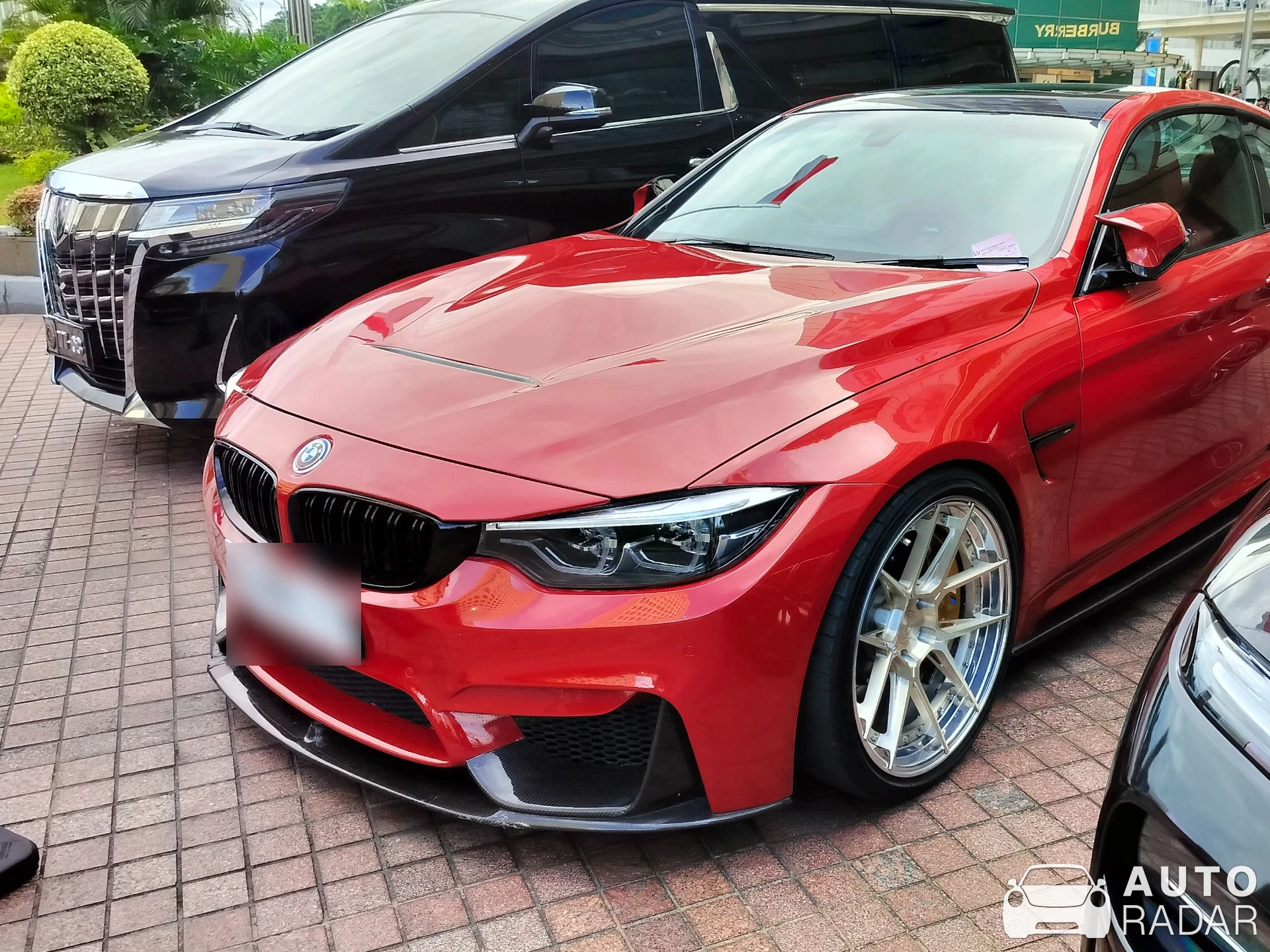BMW M4 F82 Coupé spotted in Kota Jakarta Pusat, Indonesia