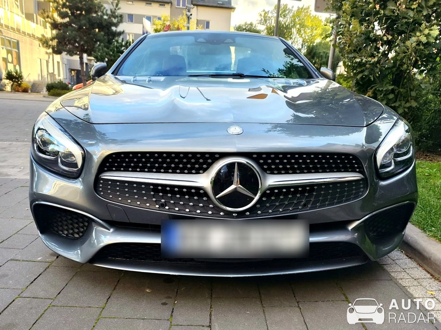 Mercedes-Benz 450 SL spotted in Kraków