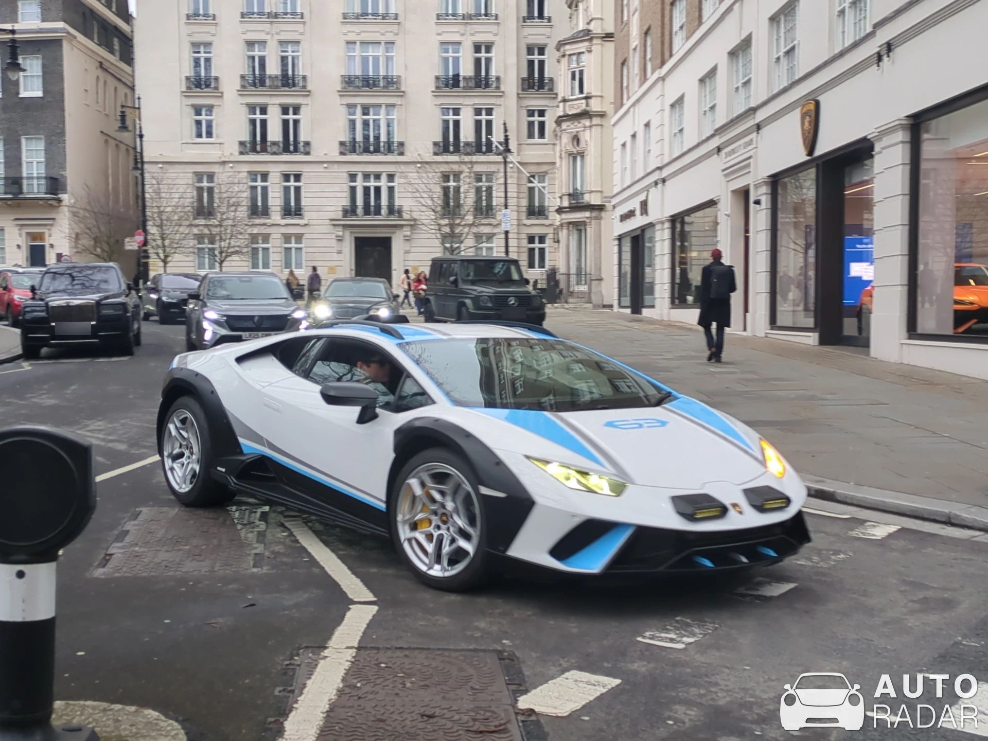 Lamborghini Huracán LP610-4 Sterrato spotted in London, United Kingdom