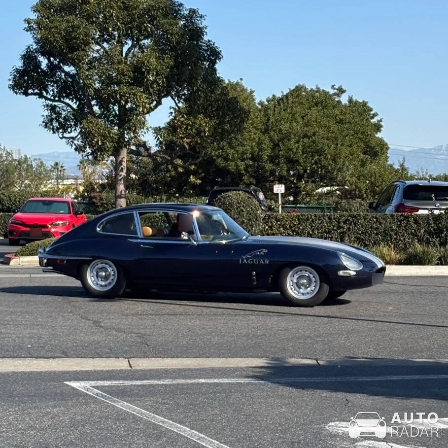 Jaguar E-Type spotted in El Segundo, United States