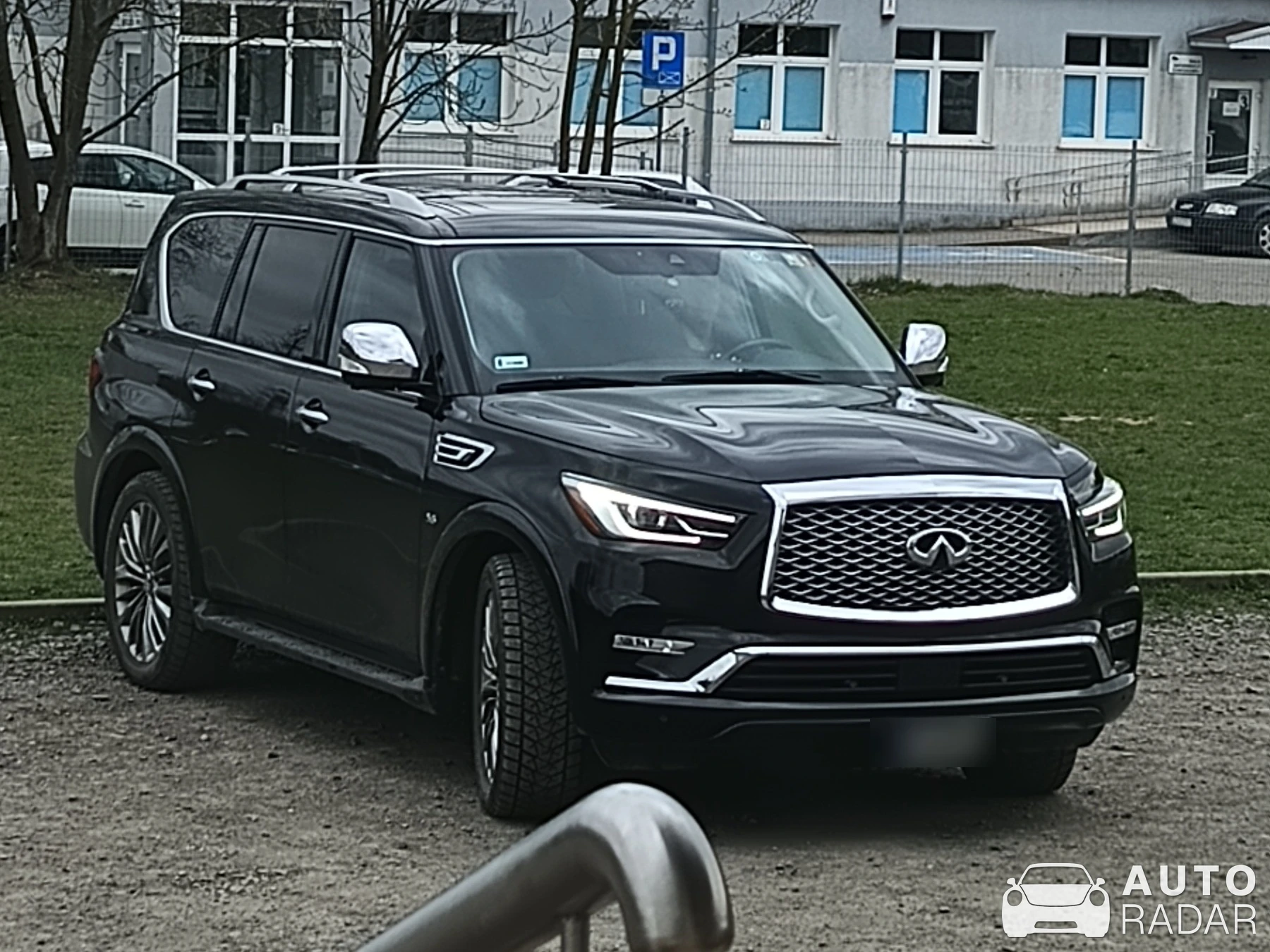Infiniti QX56 spotted in Lwówek Śląski