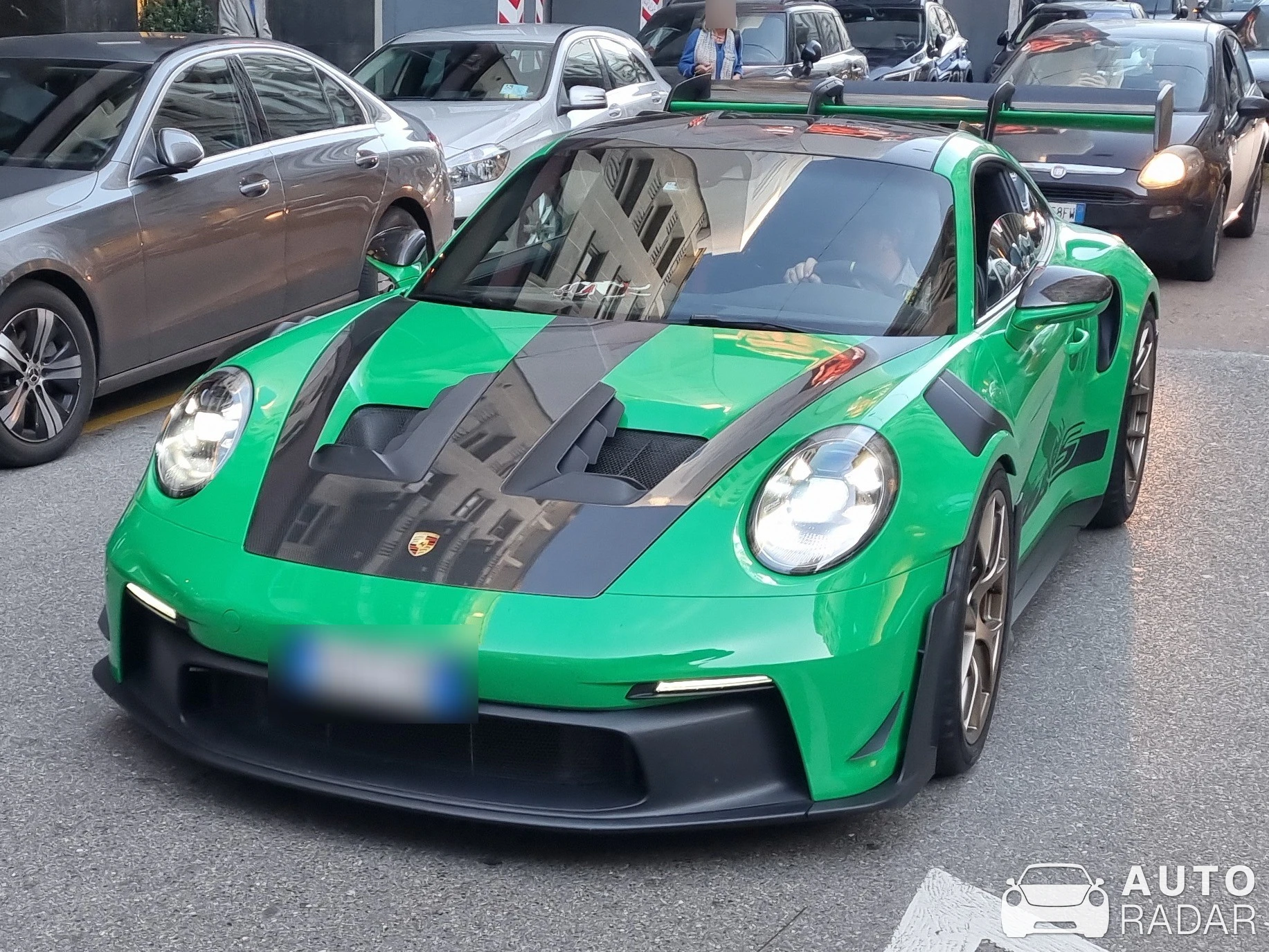 Porsche 992 GT3 RS MkI spotted in Milano, Italia