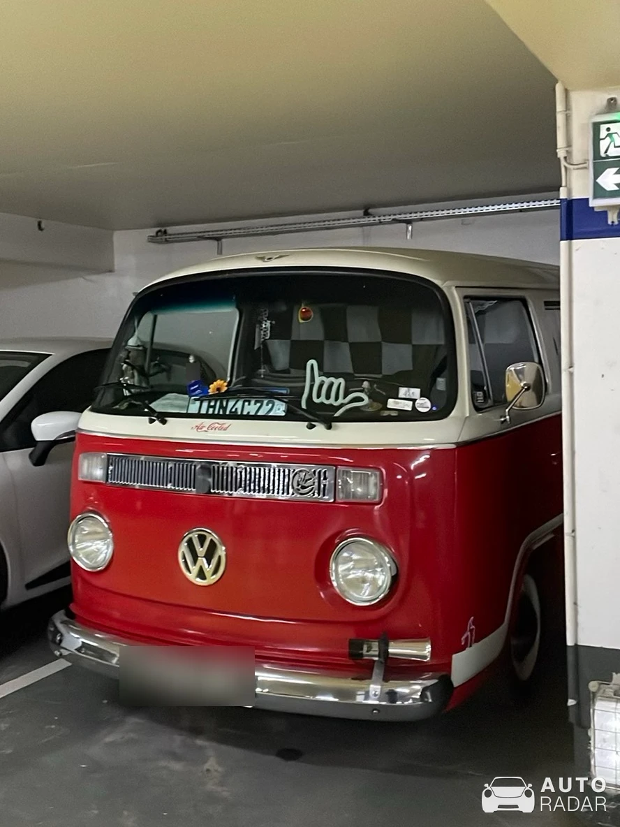 Volkswagen T2 spotted in Toul, France