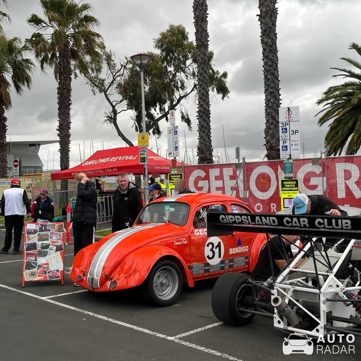 Volkswagen Beetle Split Window spotted in Geelong