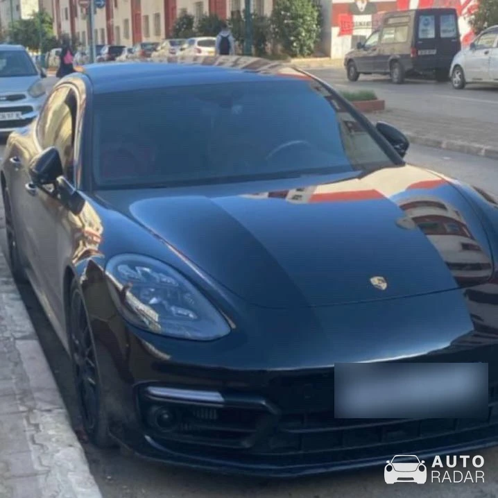 Porsche Cayenne Turbo spotted in El Harrach, Algeria