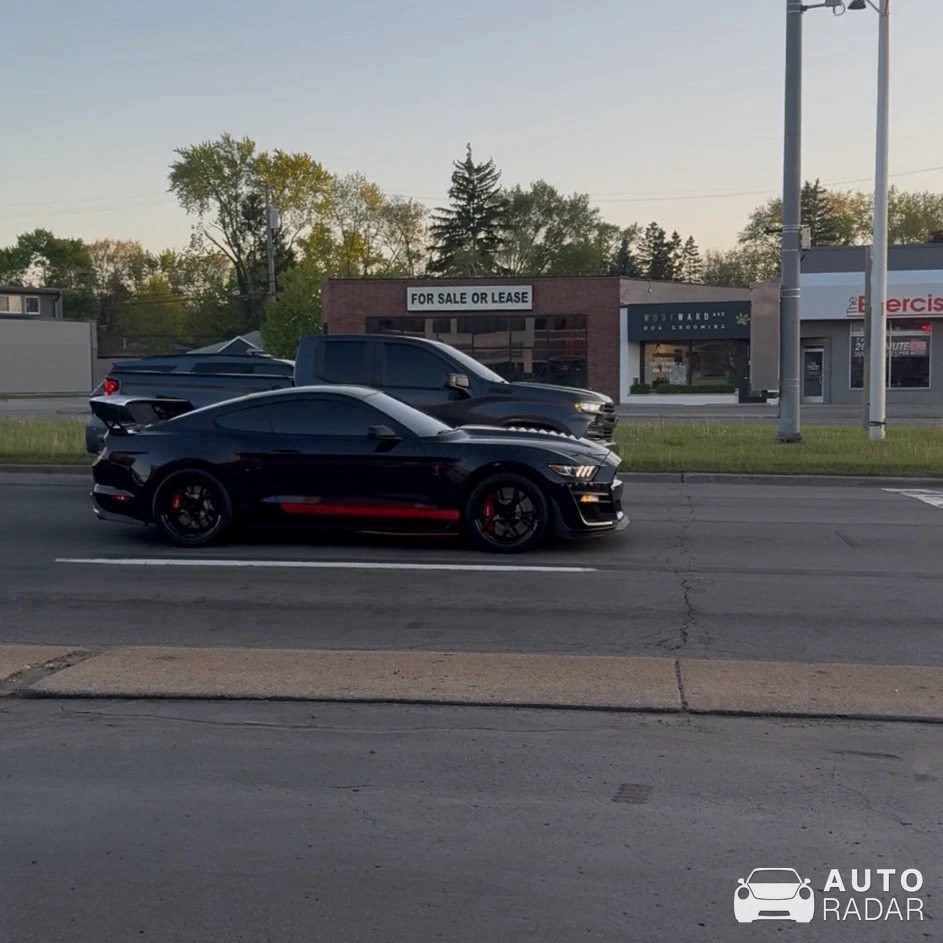 Ford Mustang Shelby GT500 Code Red spotted in Royal Oak
