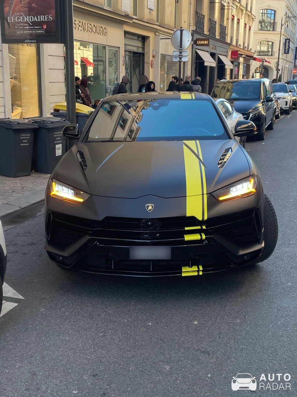 Lamborghini Urus Performante spotted in Paris, France