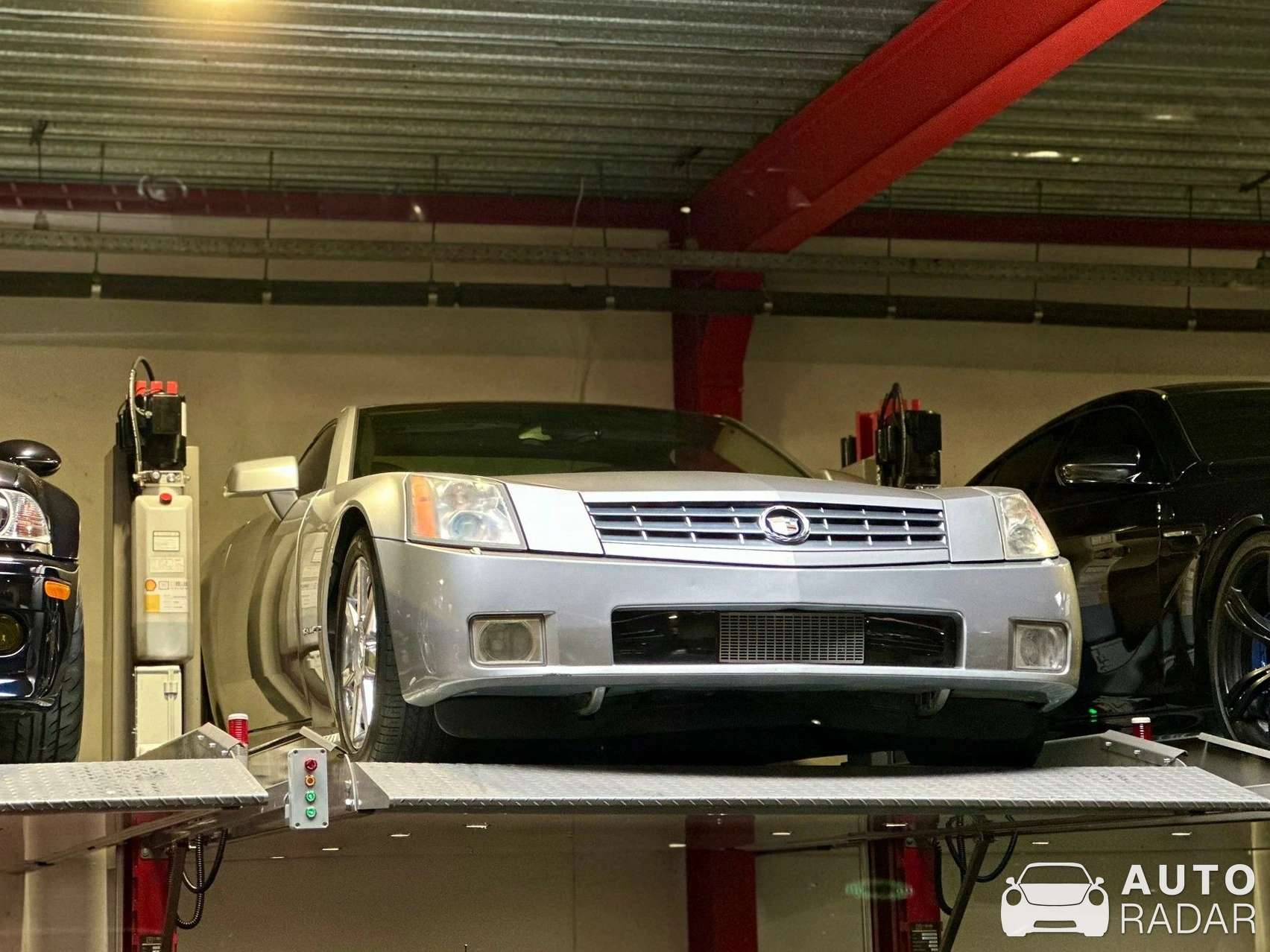 Cadillac XLR-V spotted in Schiedam