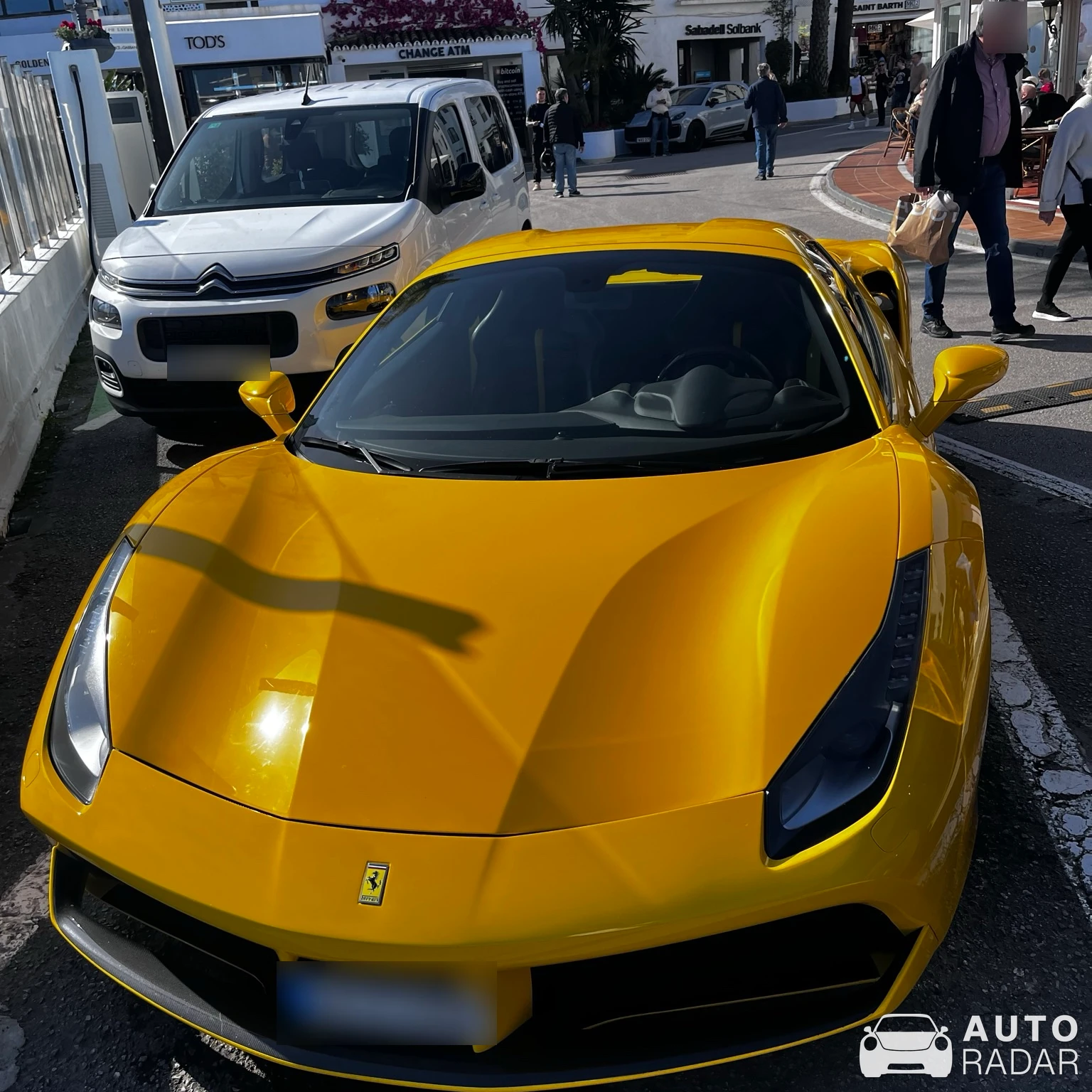 Ferrari 488 Spider spotted in Puerto Banús, España