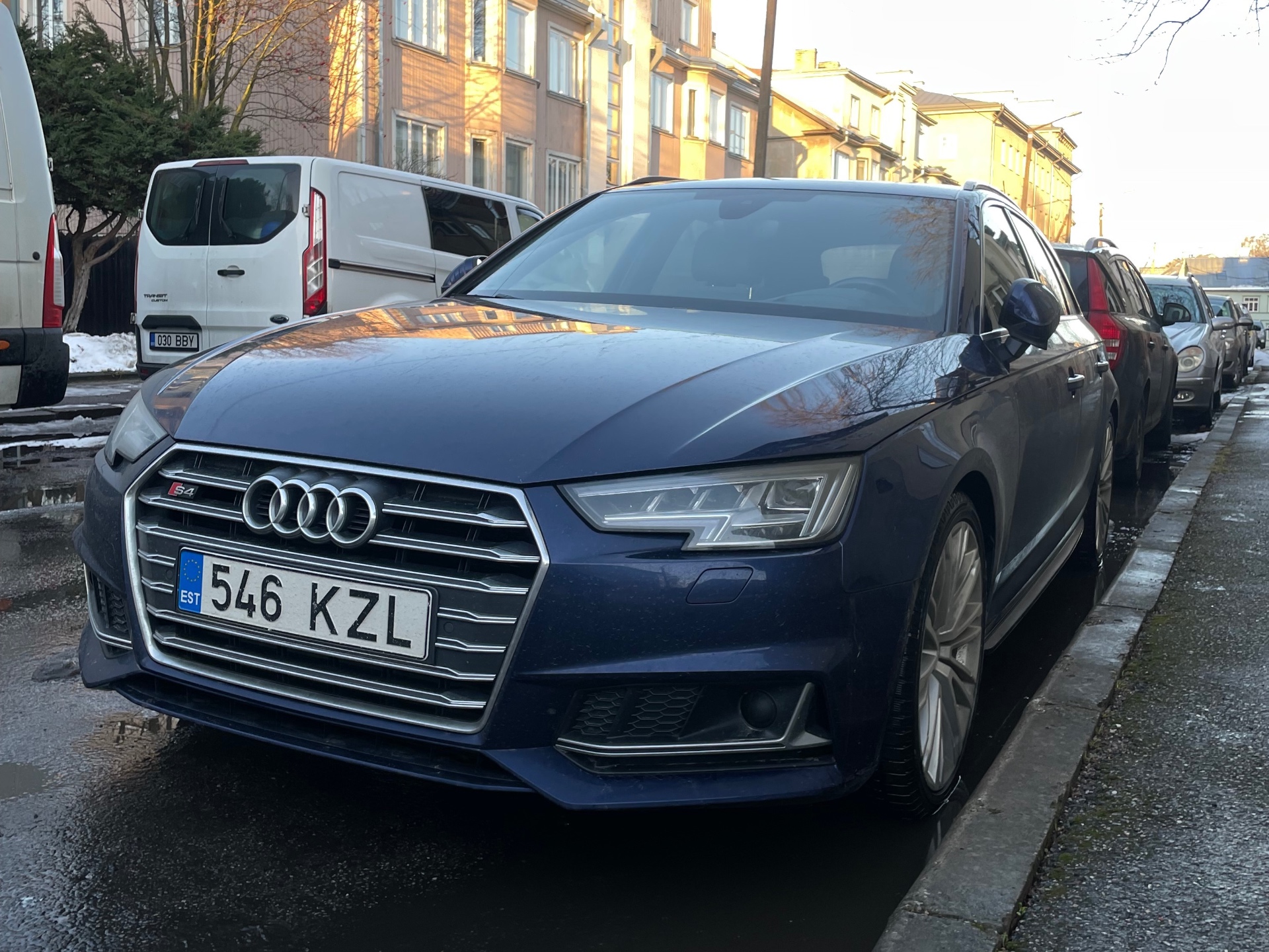 Audi S4 Avant B9