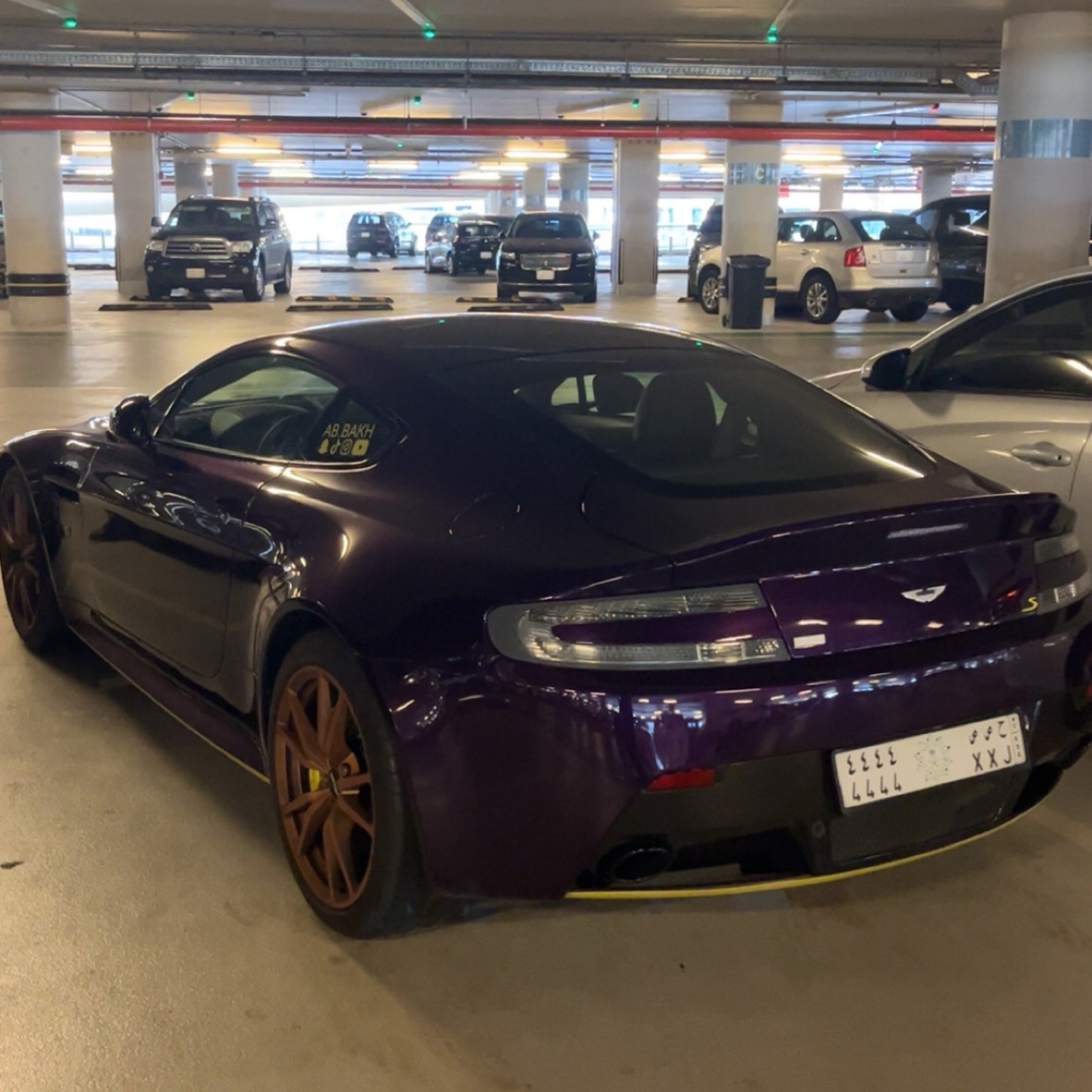 Aston Martin V12 Vantage S
