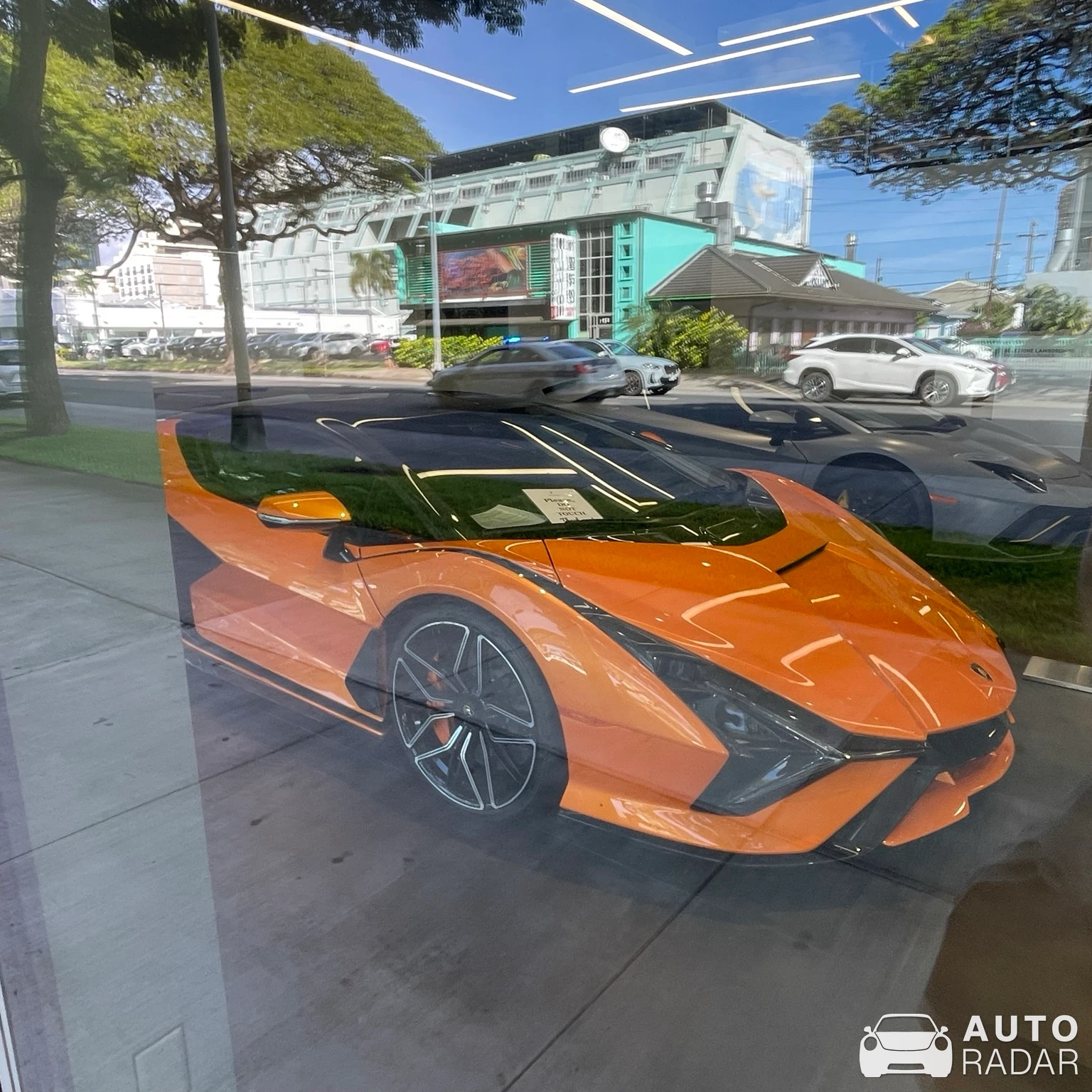 Lamborghini Sián FKP 37 spotted in Honolulu