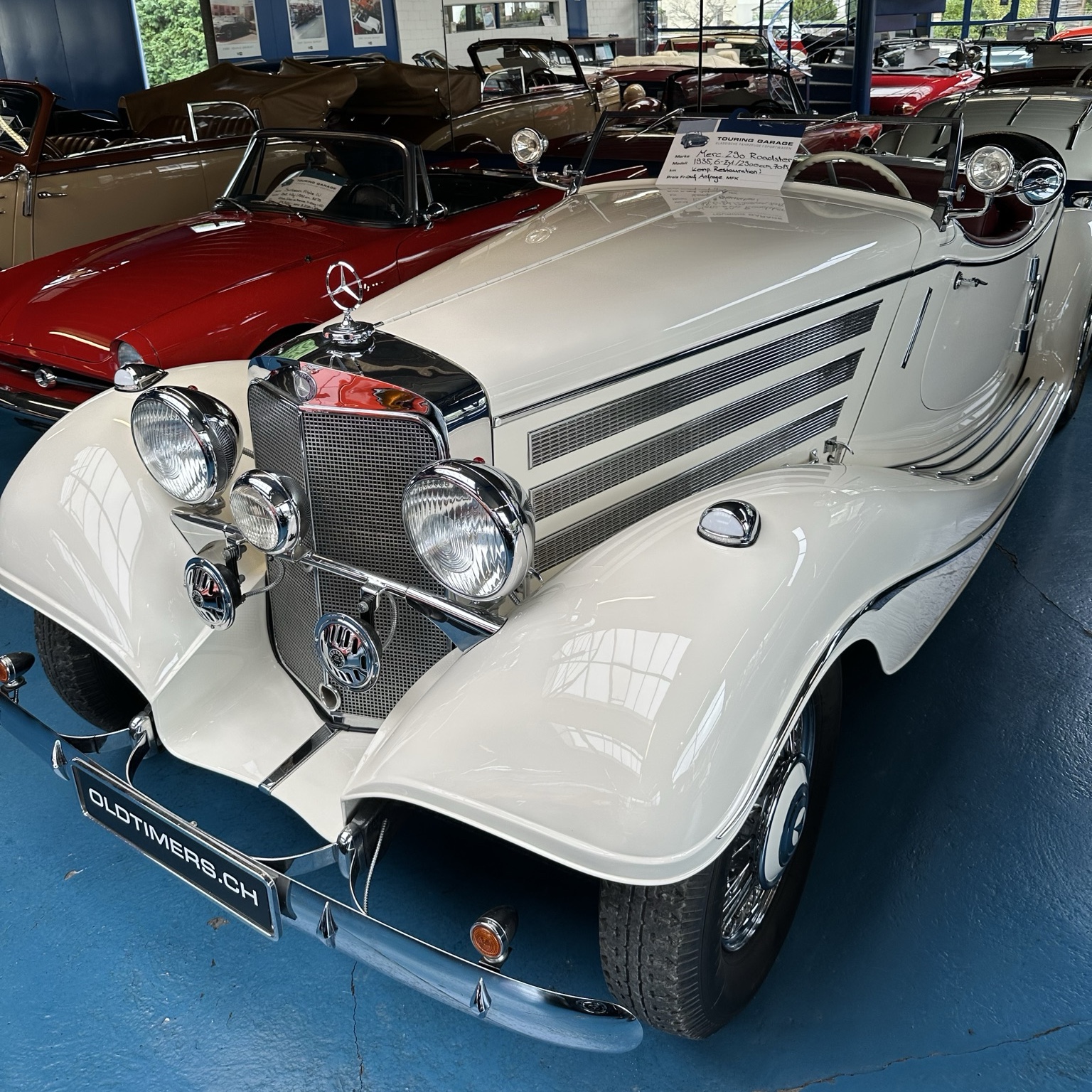 Mercedes-Benz 290 Roadster