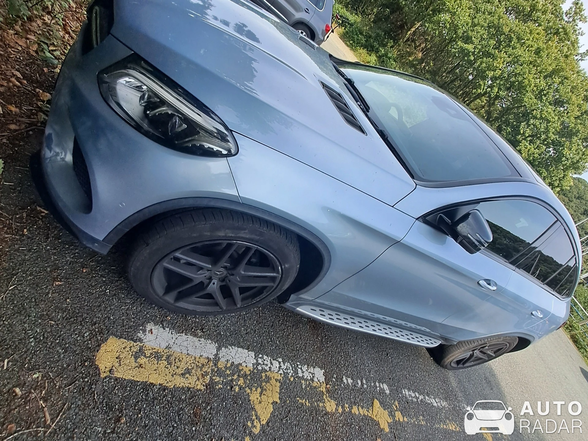 Mercedes-Benz R 350 4MATIC spotted in Milford Haven