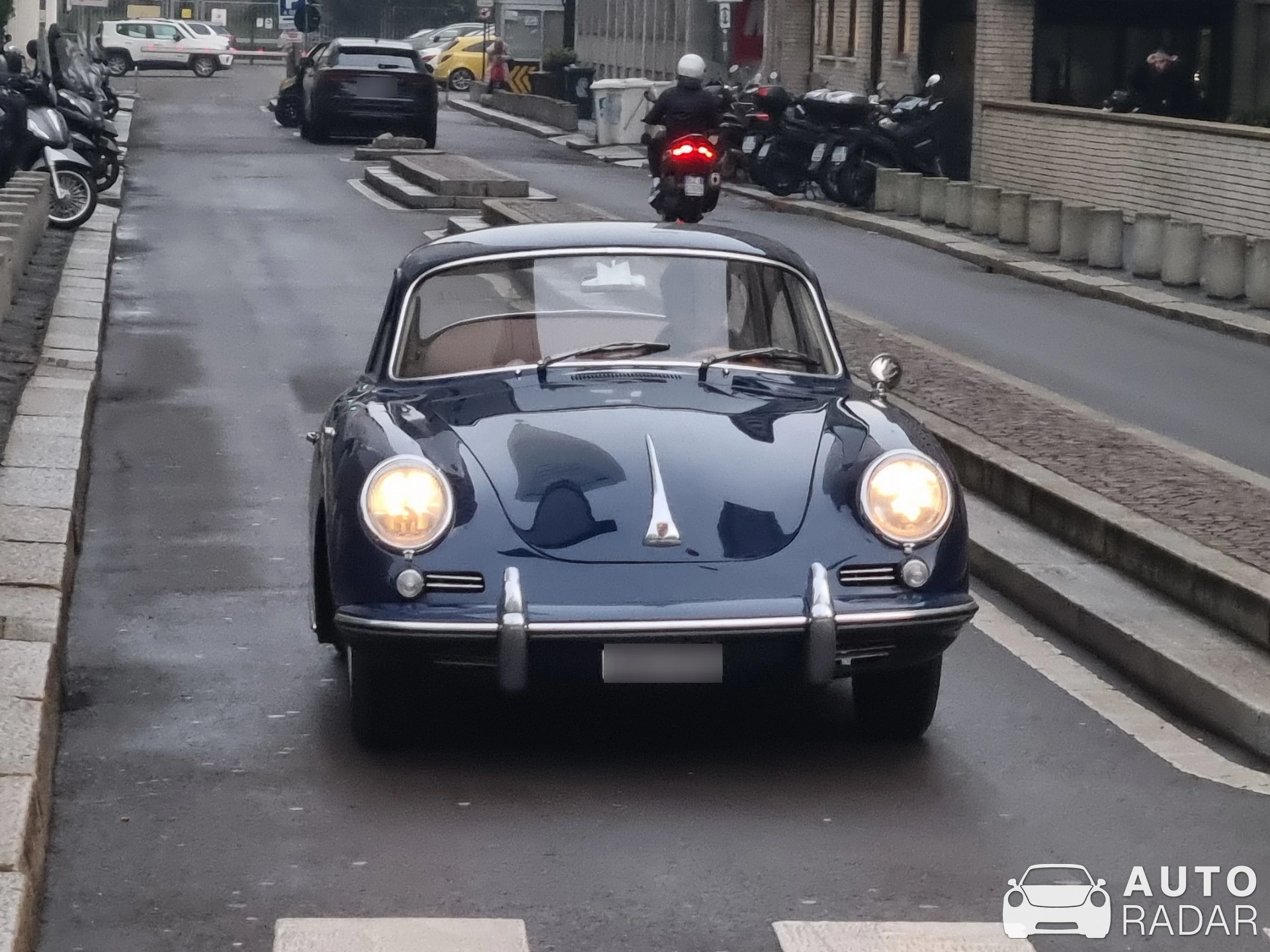 Porsche 356 SC spotted in Milano, Italy