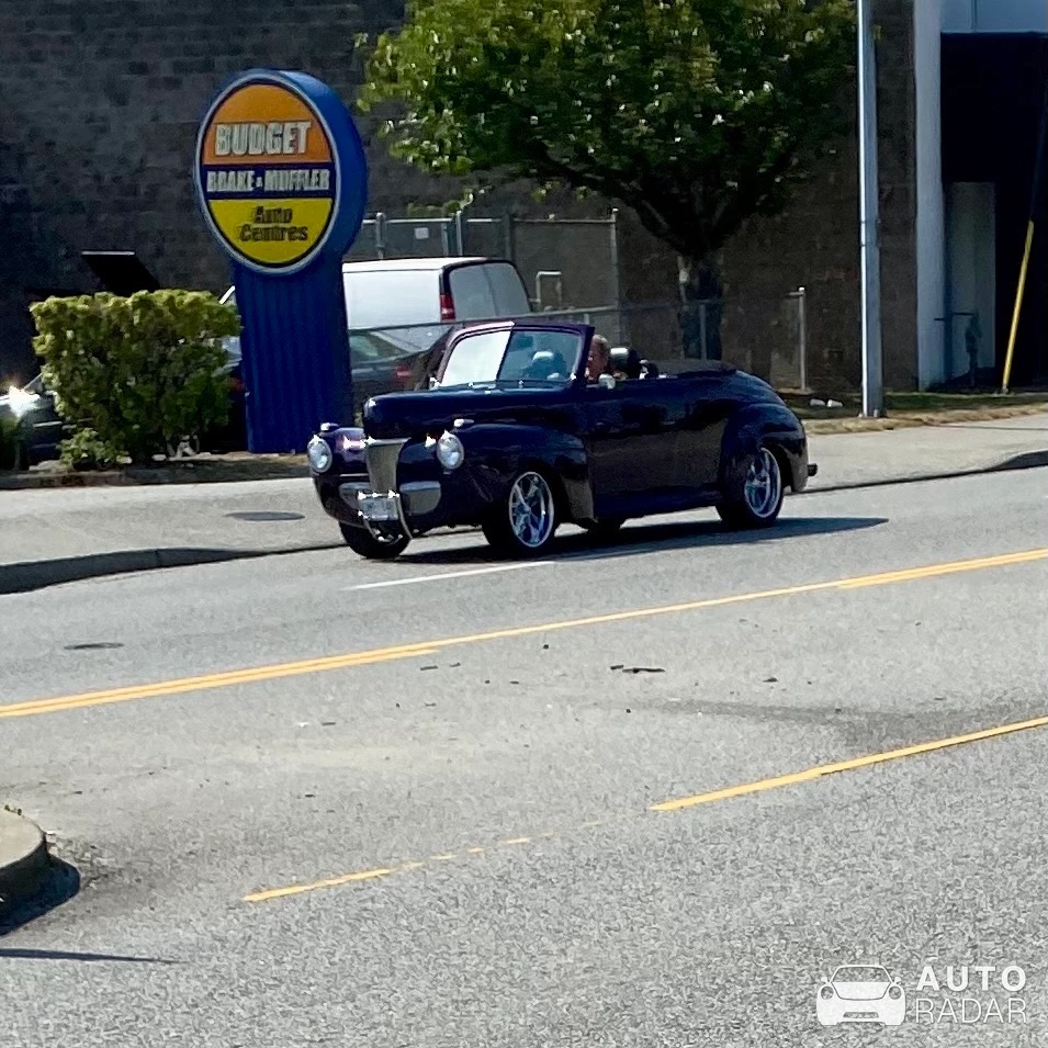 Ford Super DeLuxe Convertible 1946 spotted in Maple Ridge