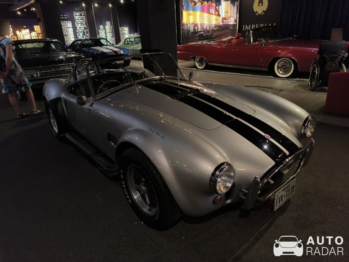 Shelby Cobra 427 spotted in Nová Bystřice