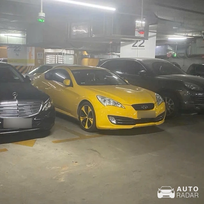 Hyundai Genesis Coupe 2.0T spotted