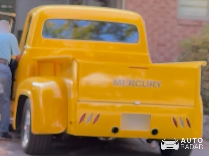 Mercury M-Series spotted in Laval