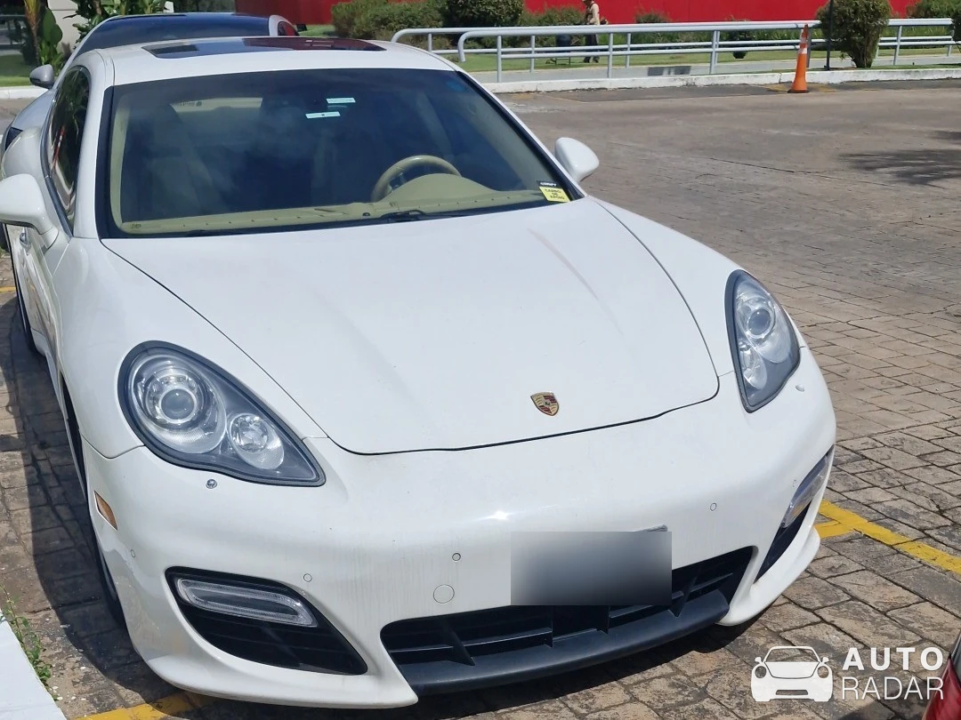 Porsche 970 Panamera Turbo spotted in Asa Norte, Brazil