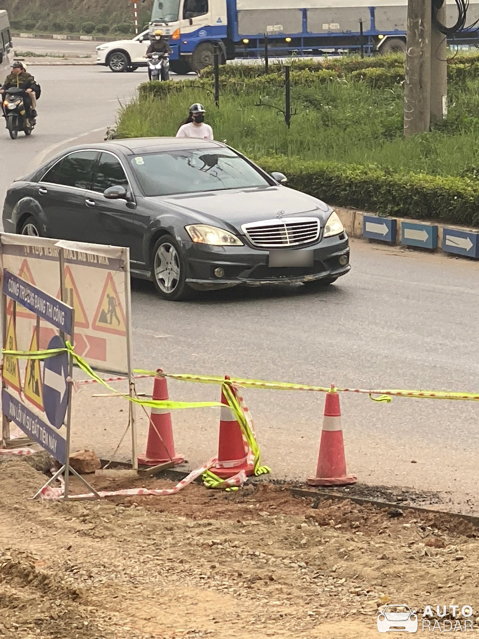 Mercedes-Benz S 65 AMG V221 2010 spotted in Thành phố Vĩnh Yên
