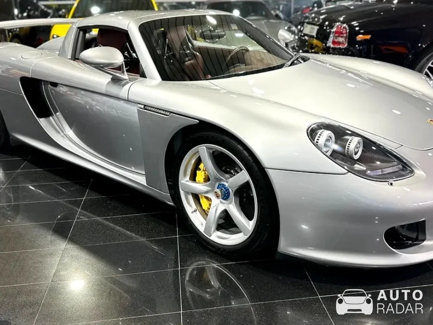 Porsche Carrera GT spotted in Dubai, United Arab Emirates