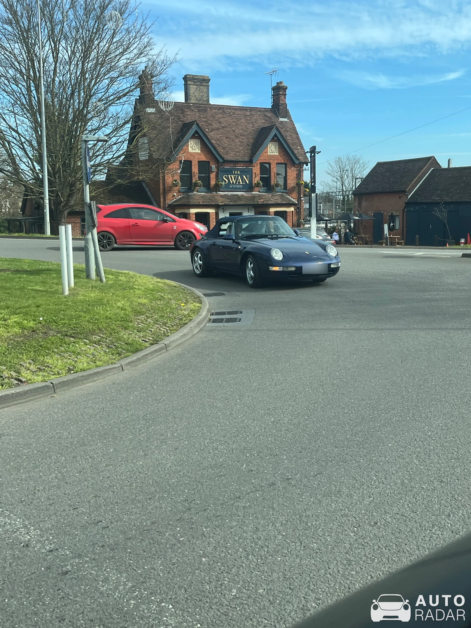 Porsche 993 Carrera 4 Cabriolet spotted