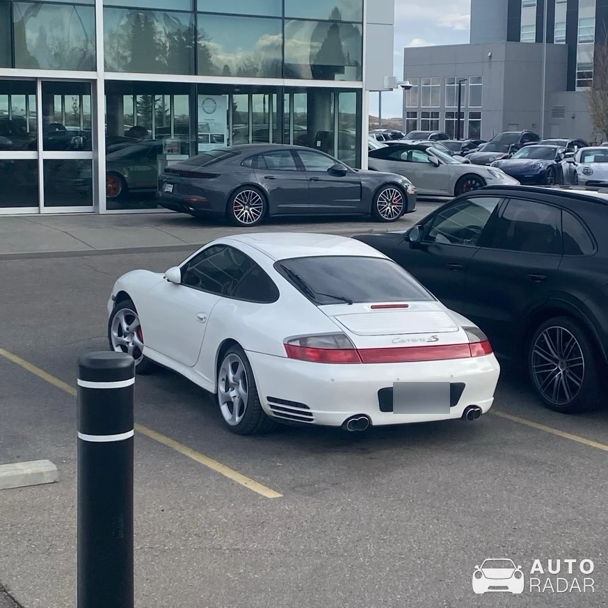 Porsche 996 Carrera S spotted in Calgary