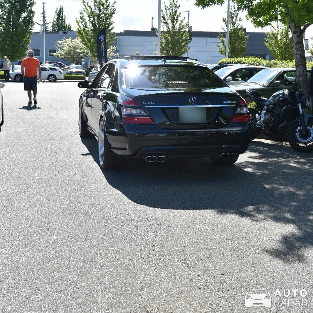 Mercedes-Benz S 65 AMG V221 spotted in Langley