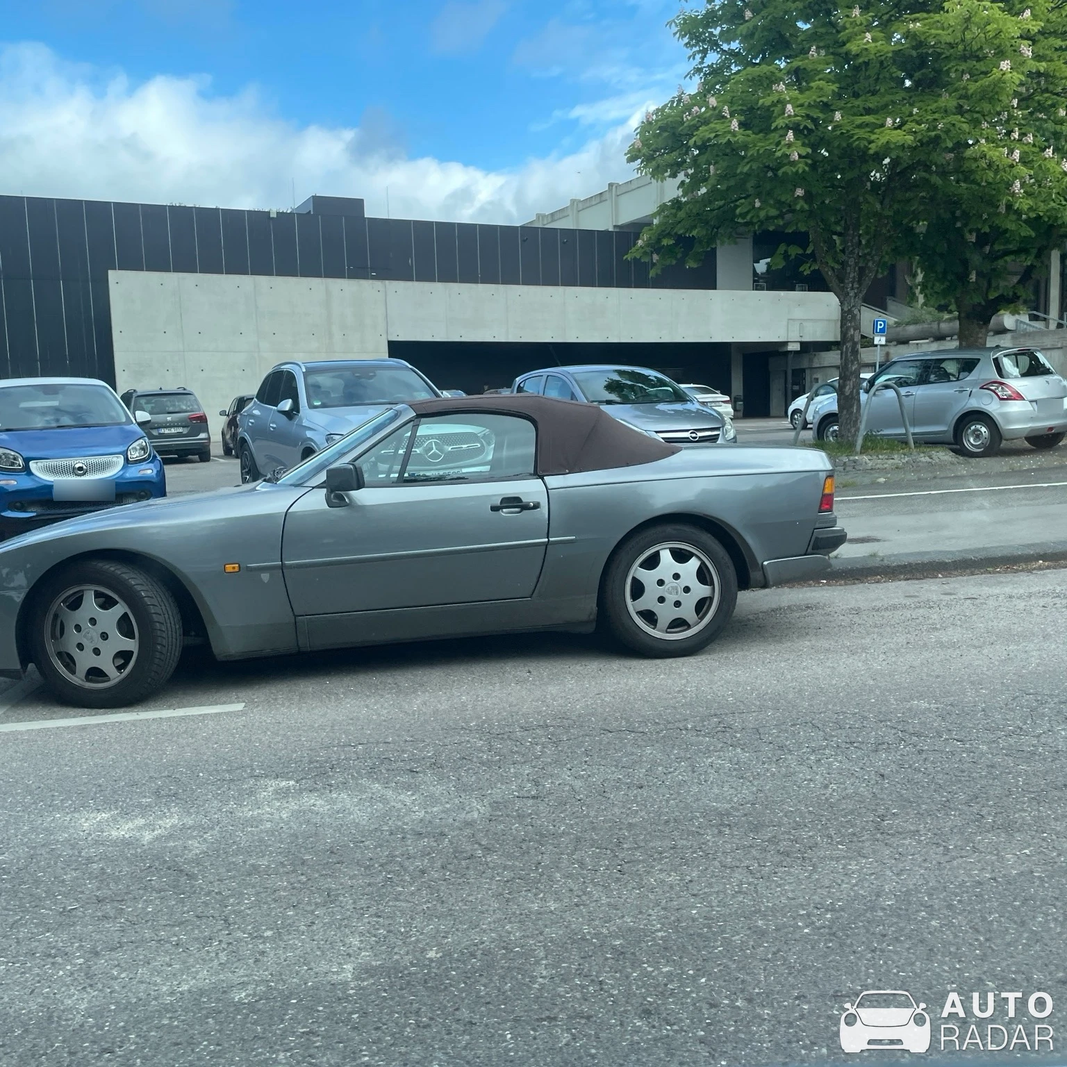 Porsche 944 Turbo Cabriolet spotted in Göppingen