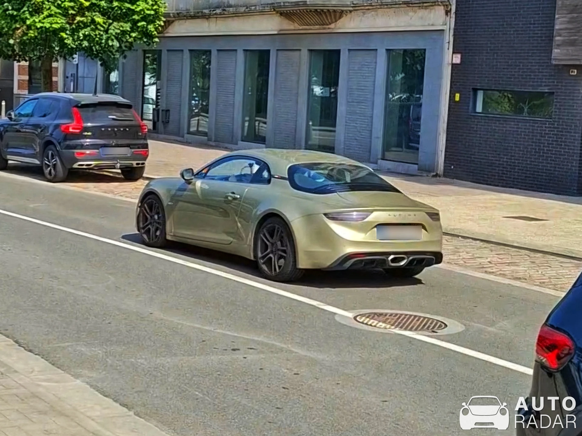 Alpine A110 Légende spotted in Antwerpen