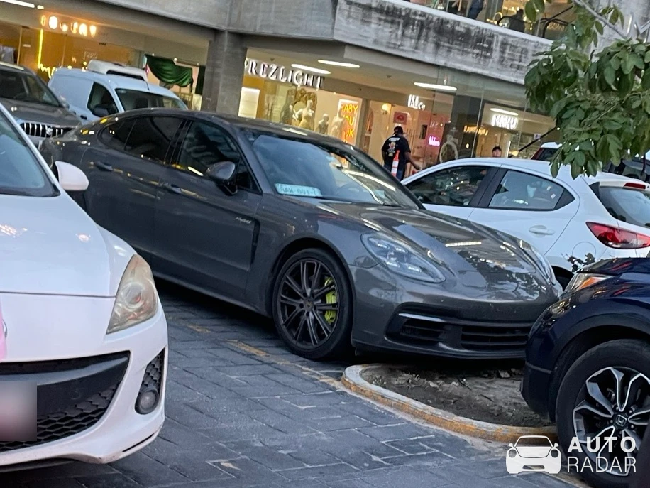 Porsche 971 Panamera 4 E-Hybrid Sport Turismo spotted in Villahermosa