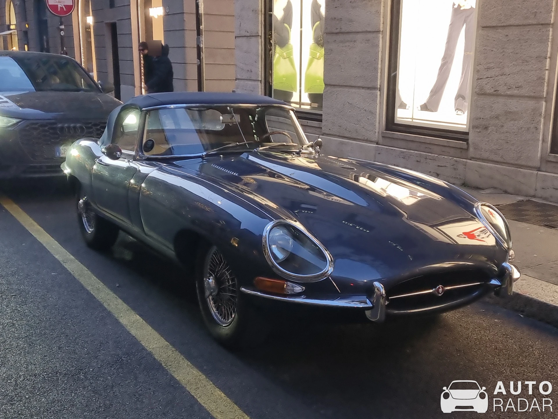 Jaguar E-Type spotted in Milano, Italia