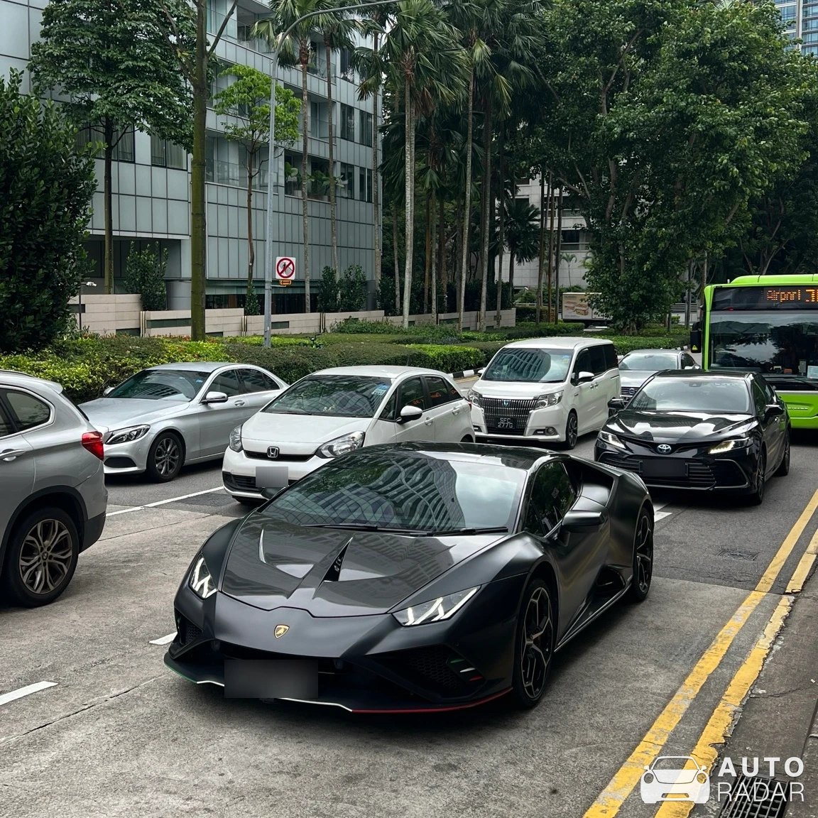 Lamborghini Huracán LP640-2 Tecnica spotted in Singapore, Singapore