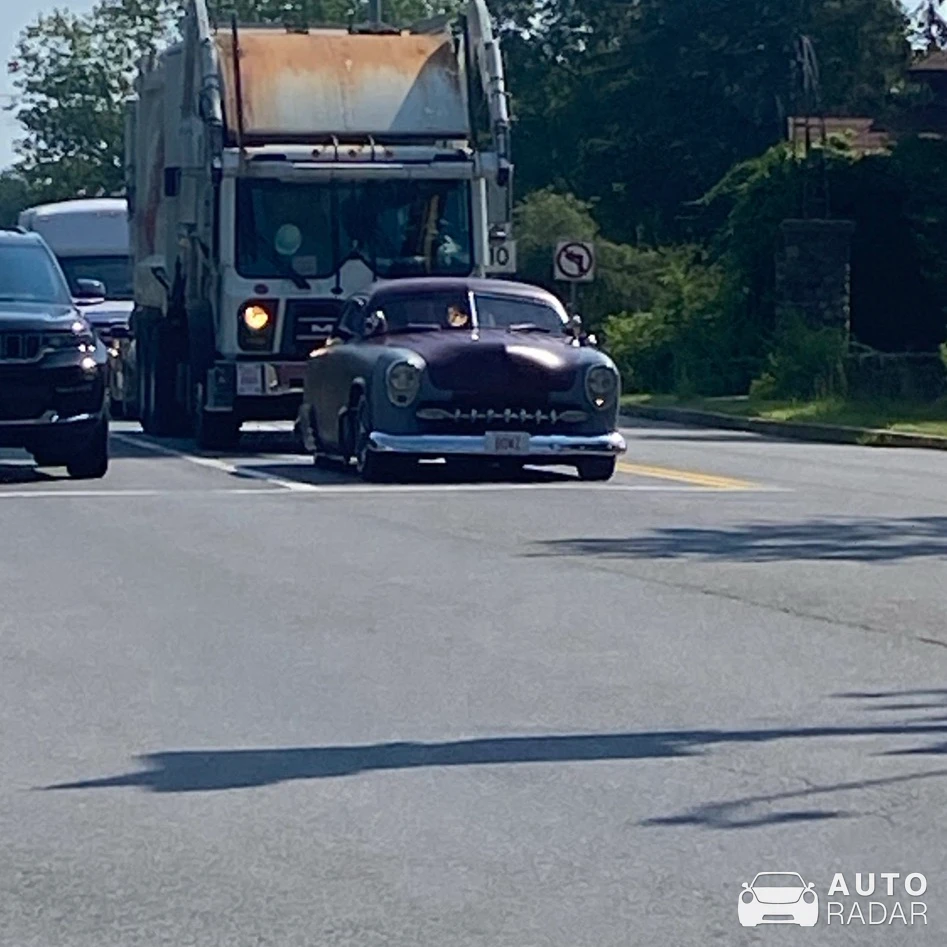 Ford De Luxe 1946 spotted in Amesbury