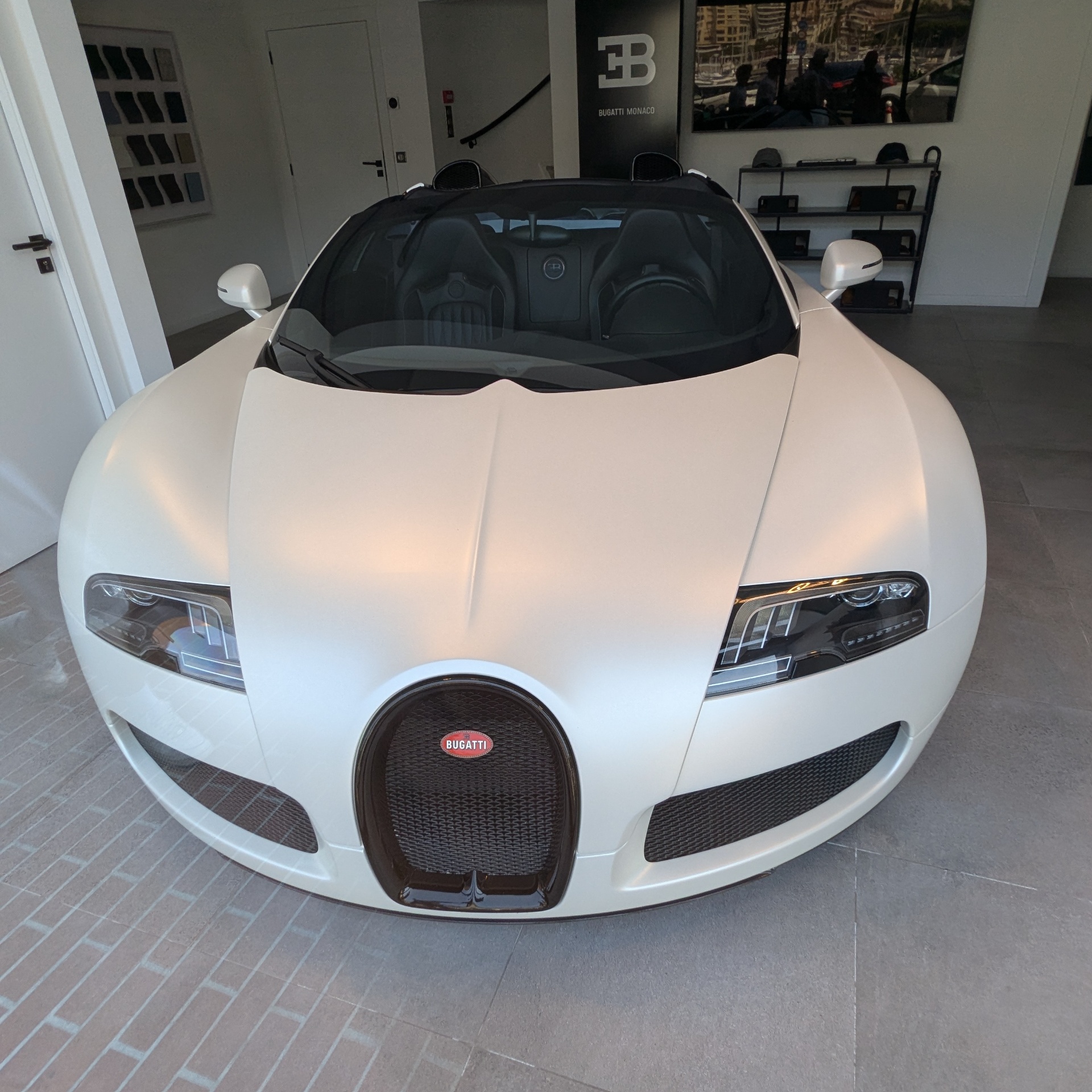 Bugatti Veyron 16.4 Grand Sport Sang Blanc