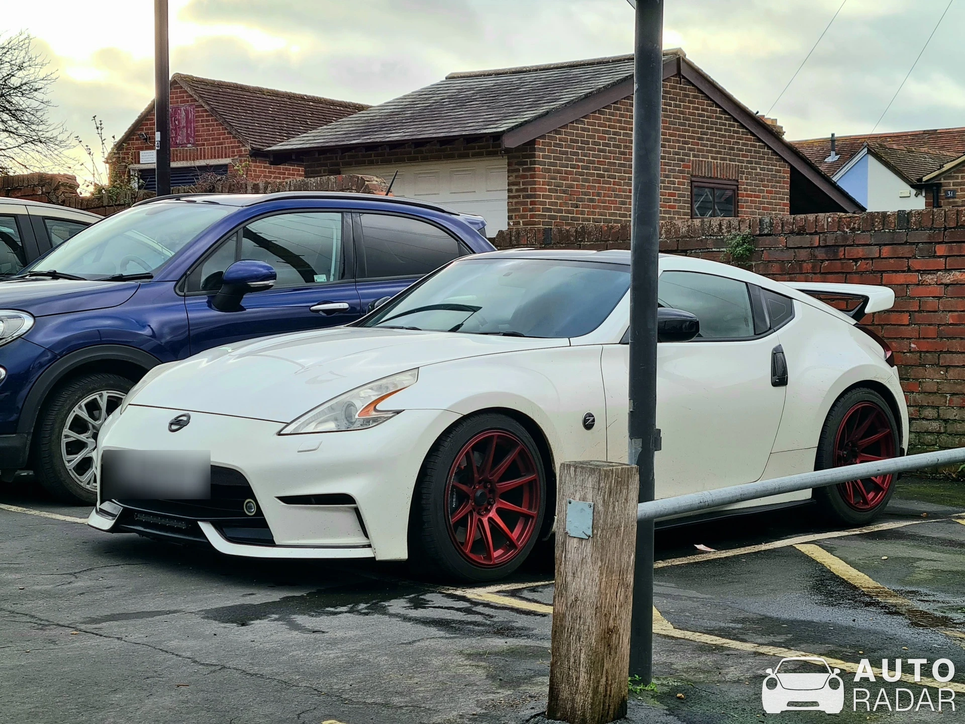 Nissan 370Z spotted in Hampshire, United Kingdom