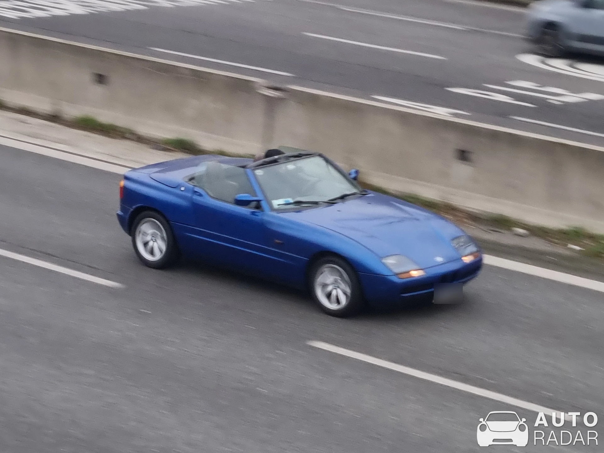 BMW Z1 spotted in Milano, Italy
