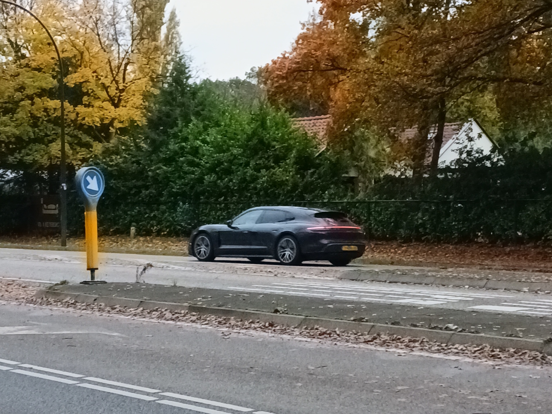 Porsche Taycan 4 Cross Turismo