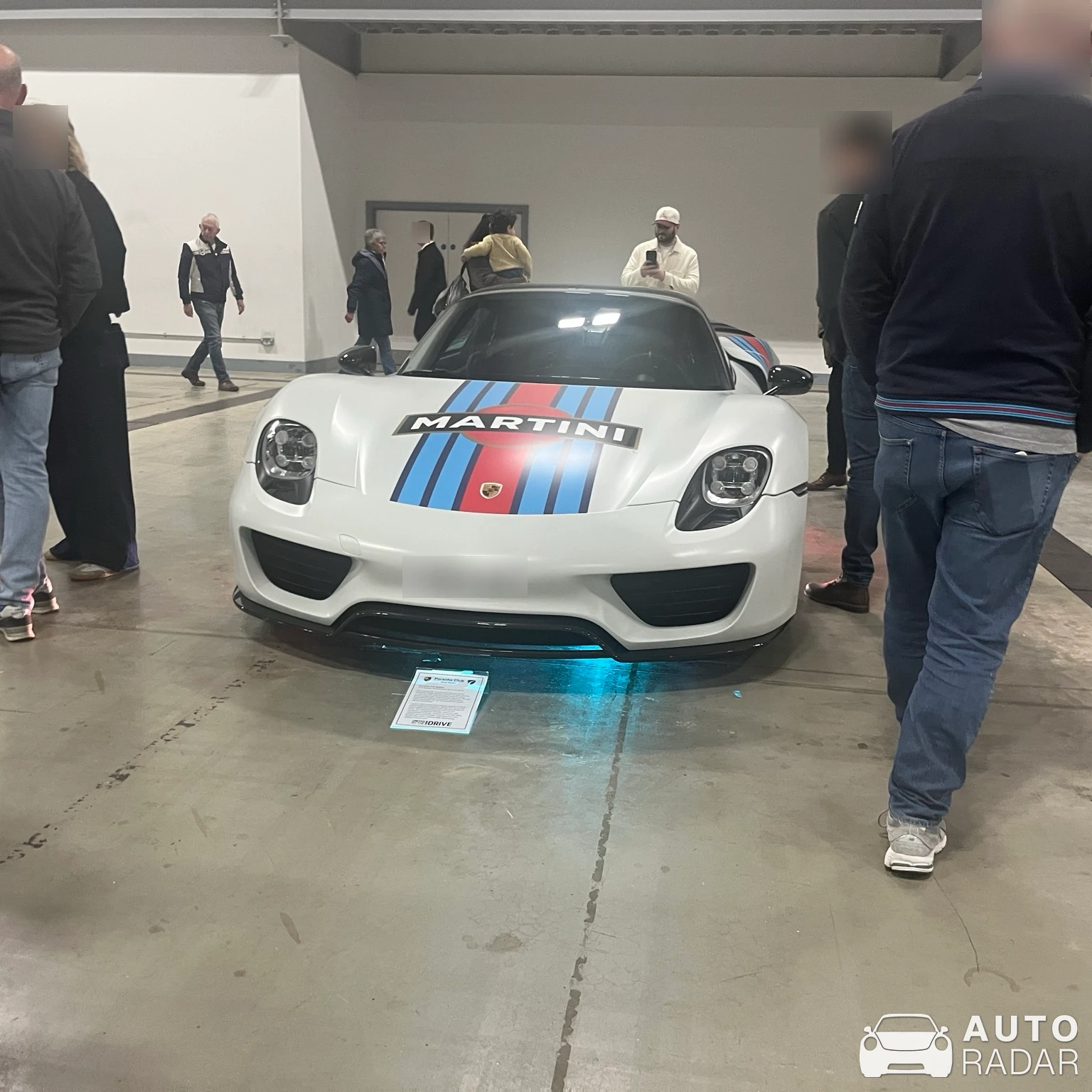 Porsche 918 Spyder spotted in Surrey, United Kingdom