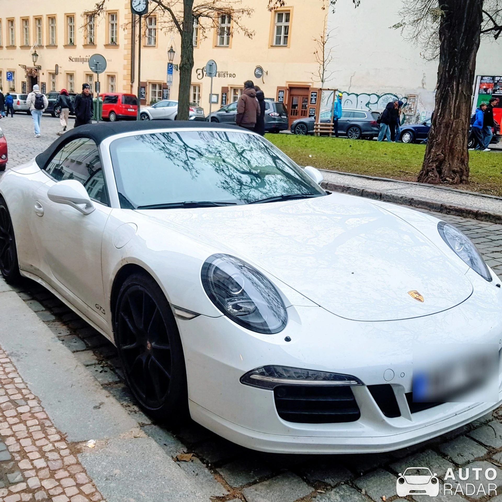 Porsche 991 Carrera 4 GTS Cabriolet MkI spotted in Praha