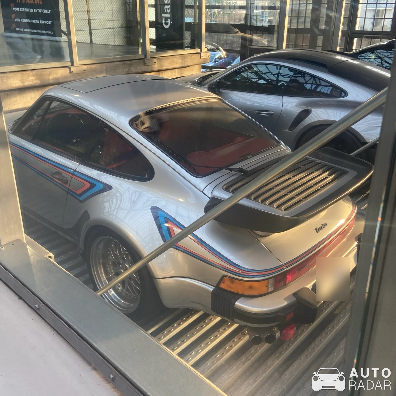 Porsche 930 Turbo spotted in Düsseldorf, Deutschland