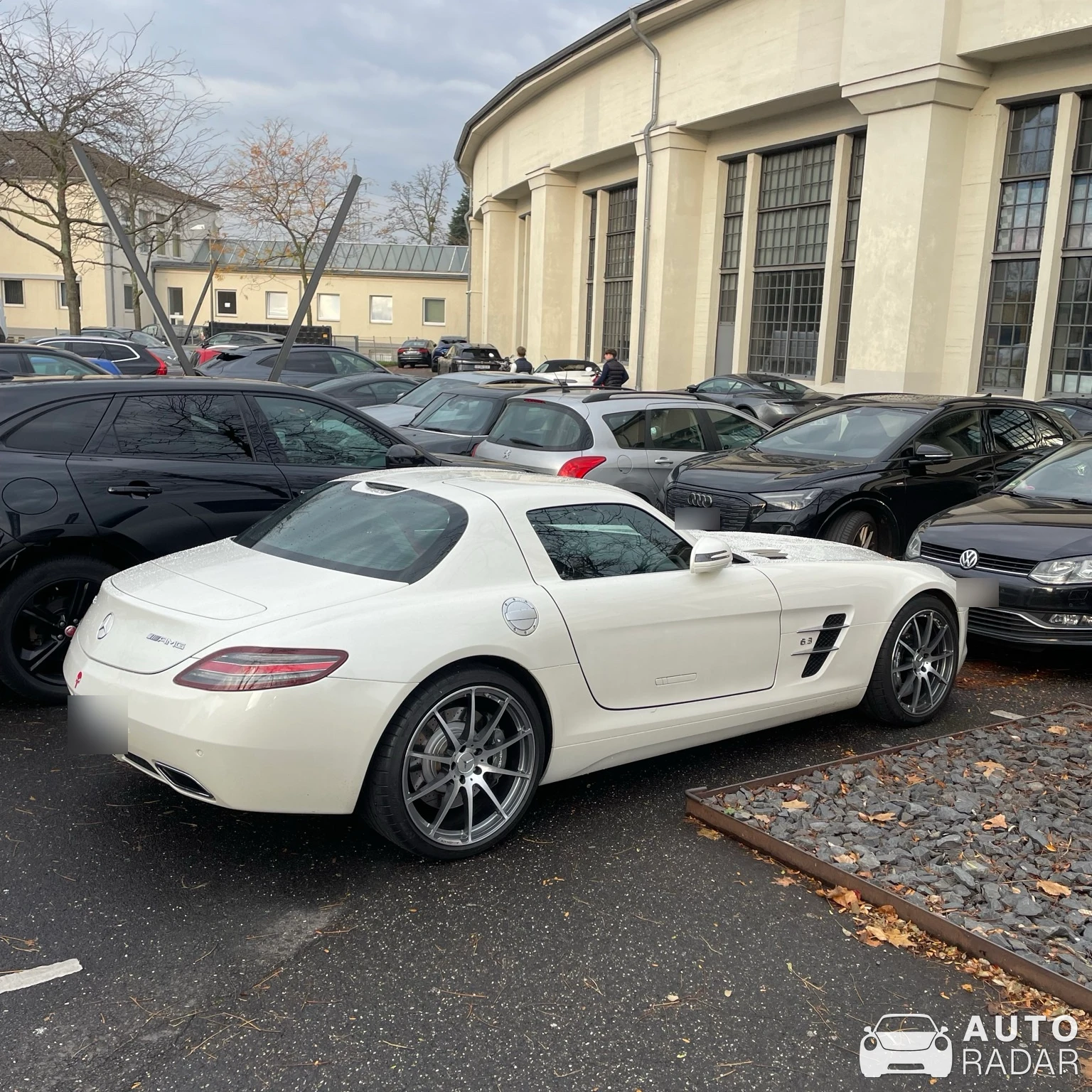 Mercedes-Benz SLS AMG GT spotted in Düsseldorf