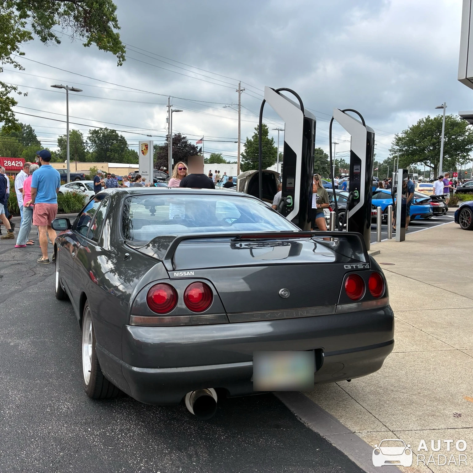 Nissan Skyline R33 GT-S4 spotted in North Olmsted