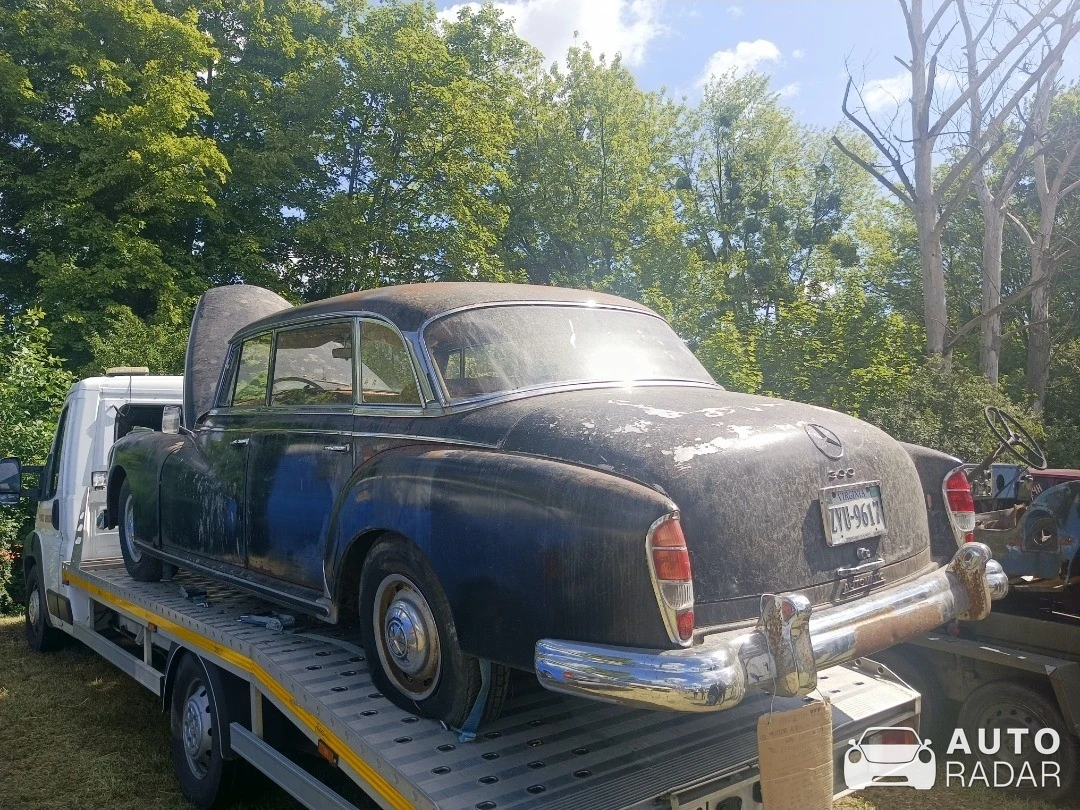 Mercedes 300D spotted in Łódź