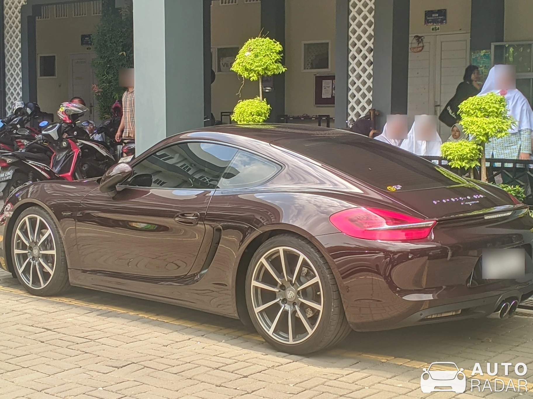 Porsche 981 Cayman S spotted in Purwokerto, Indonesia