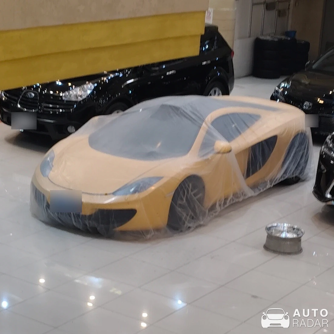 McLaren 12C spotted in Jakarta, Indonesia